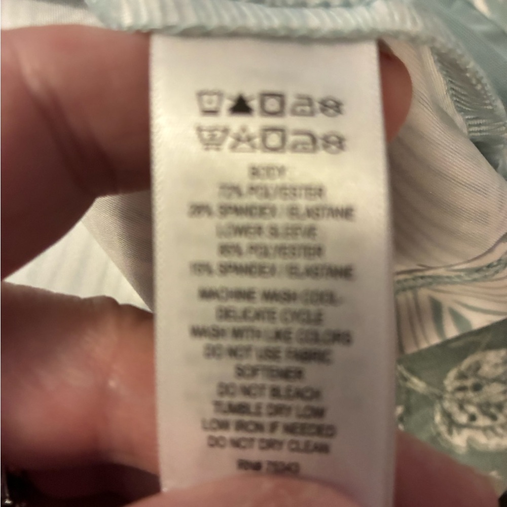 Tommy Bahama Green and White Leaf Pattern Everyday Active Wear Pullover Shirt - Picture 7 of 10